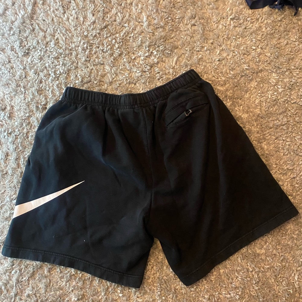 Black & White Nike shorts - Picture 3 of 4